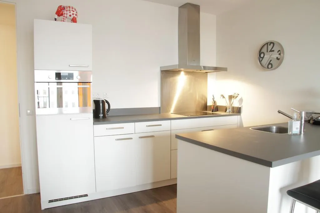 570 Calypso Centre Apartment With Private Parking *Non Smoking* Rotterdam