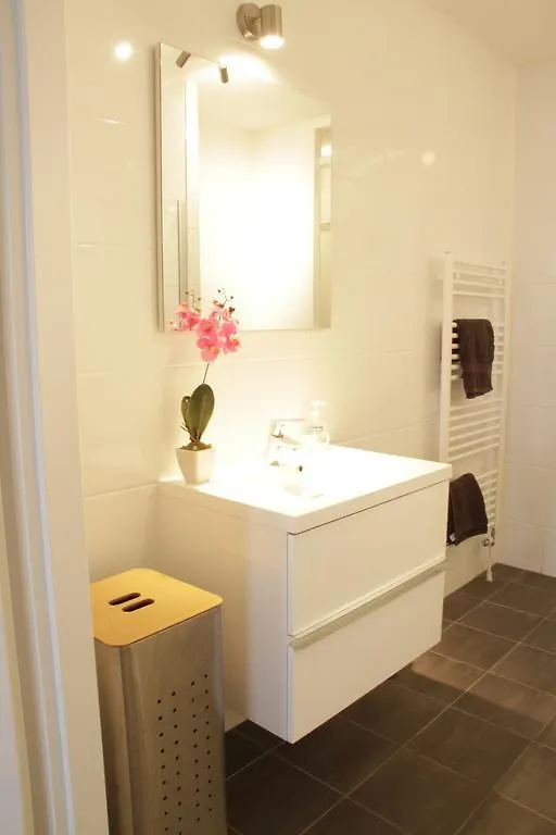 570 Calypso Centre Apartment With Private Parking *Non Smoking* Rotterdam